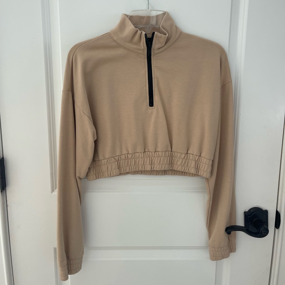 Forever 21 Beige Cropped Zip Up